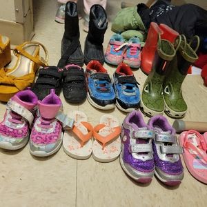 Used shoes and boots,women and kids size 7 to 10 women and kids 2 months to 5yrs